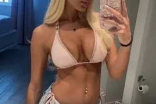 MY WET 💦 IS READY TO TAKE IN SOME GOOD HARD COCK THAT WANT SOME JUICES I OFFER - Image 4